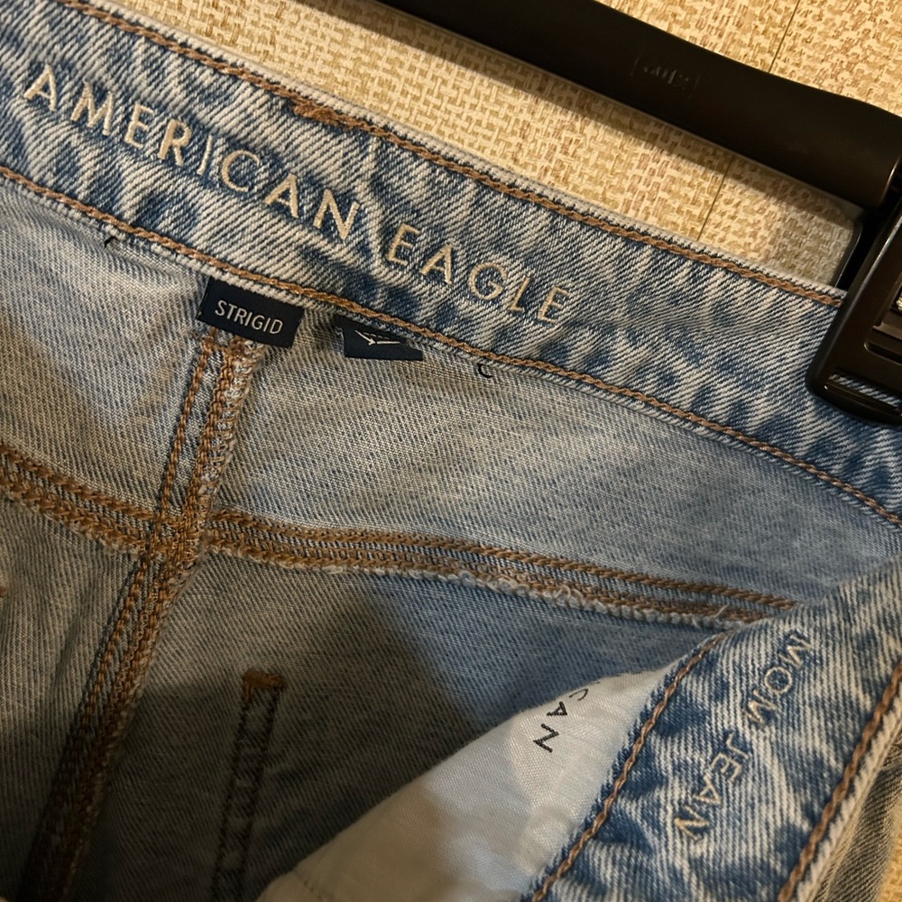 Jeans - Picture 3 of 4